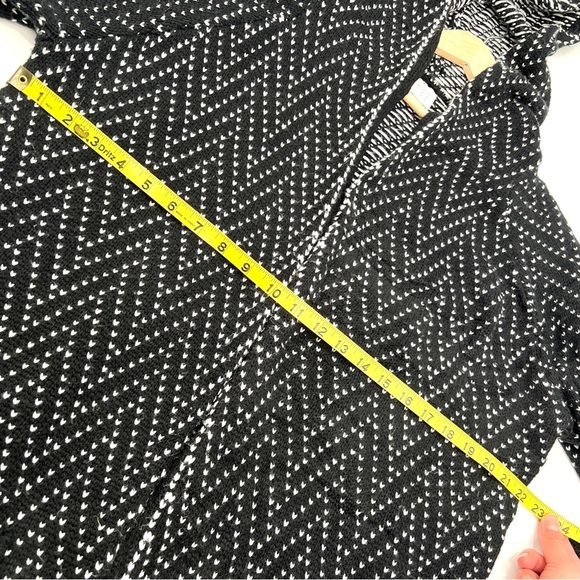 A NEW DAY Woman's Black & White Heart Knit Casual Long Line Cardigan Size L - Picture 14 of 15